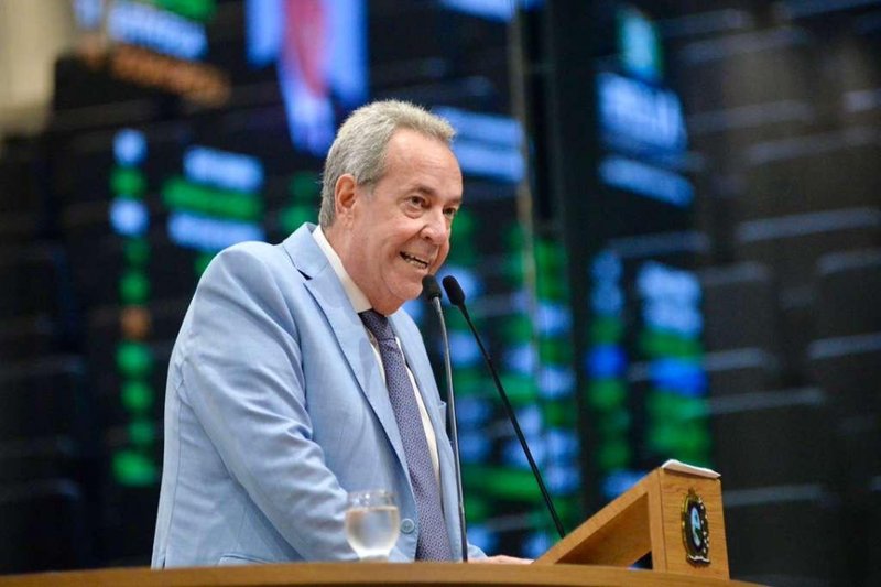 Em discurso na sessão plenária desta segunda-feira (20), o presidente da Alepe, Álvaro Porto (PSDB), acusou a governadora Raquel Lyra (PSD) de colocar a população contra o Legislativo