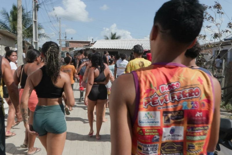 Populares foram às ruas e se revoltaram com morte da menina de 4 anos em São Lourenço da Mata