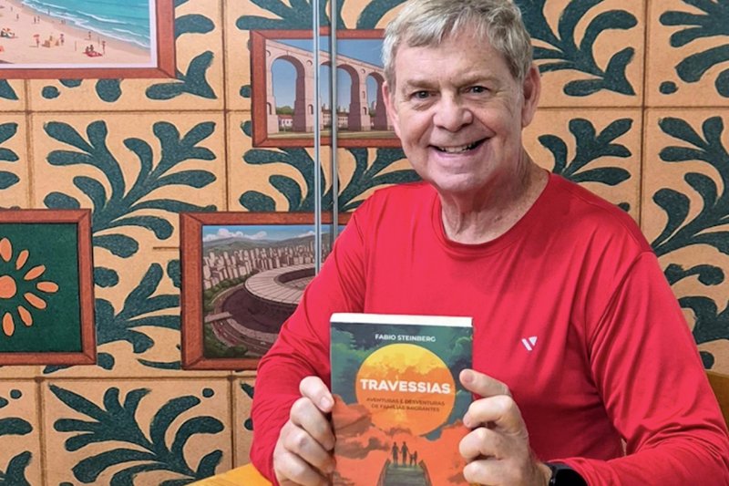 Escritor Fábio Steinberg lança o livro "Travessias"