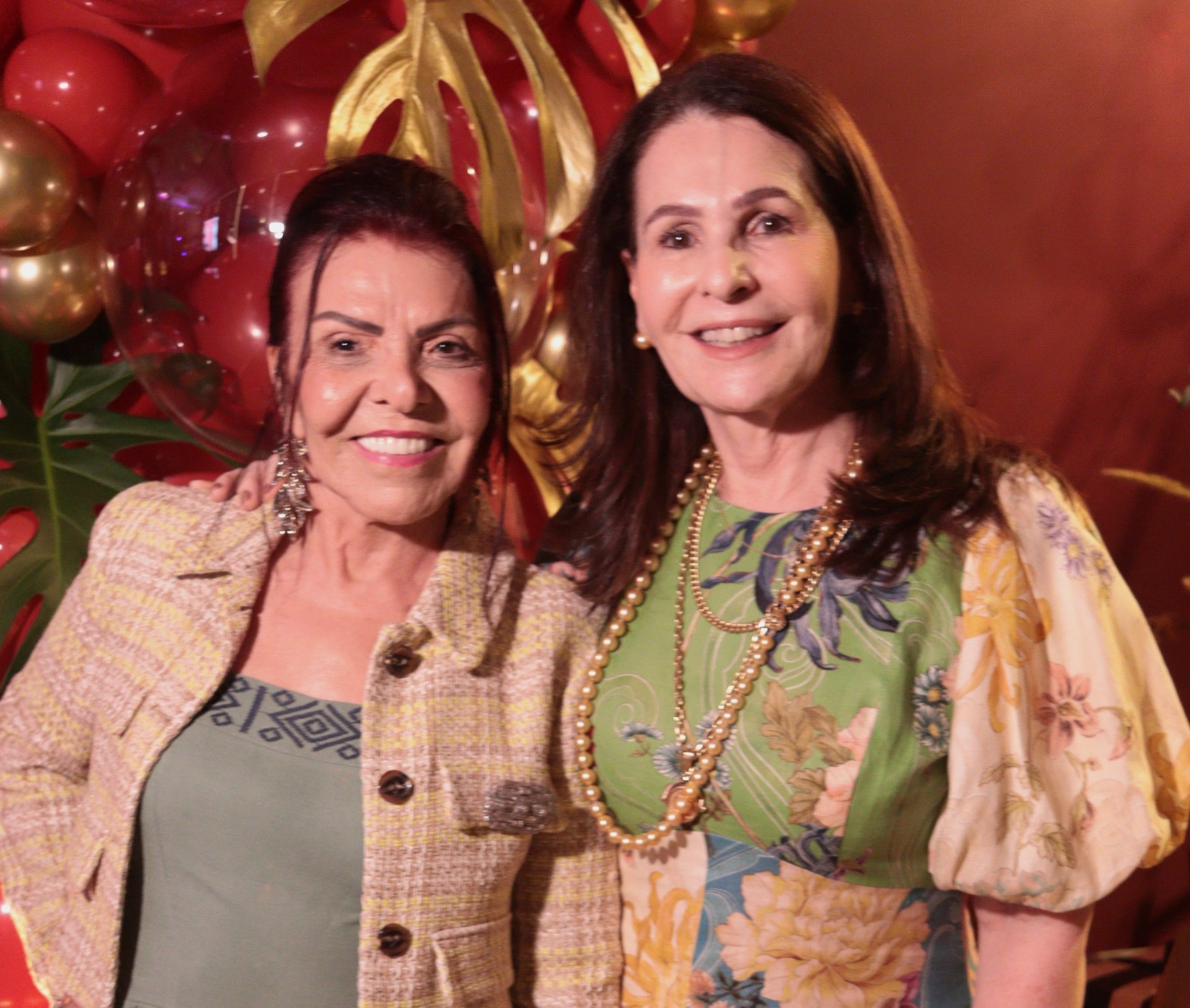 Raquel Aragão e Telma Brennand, em evento social   GleysonRamosFotografia
