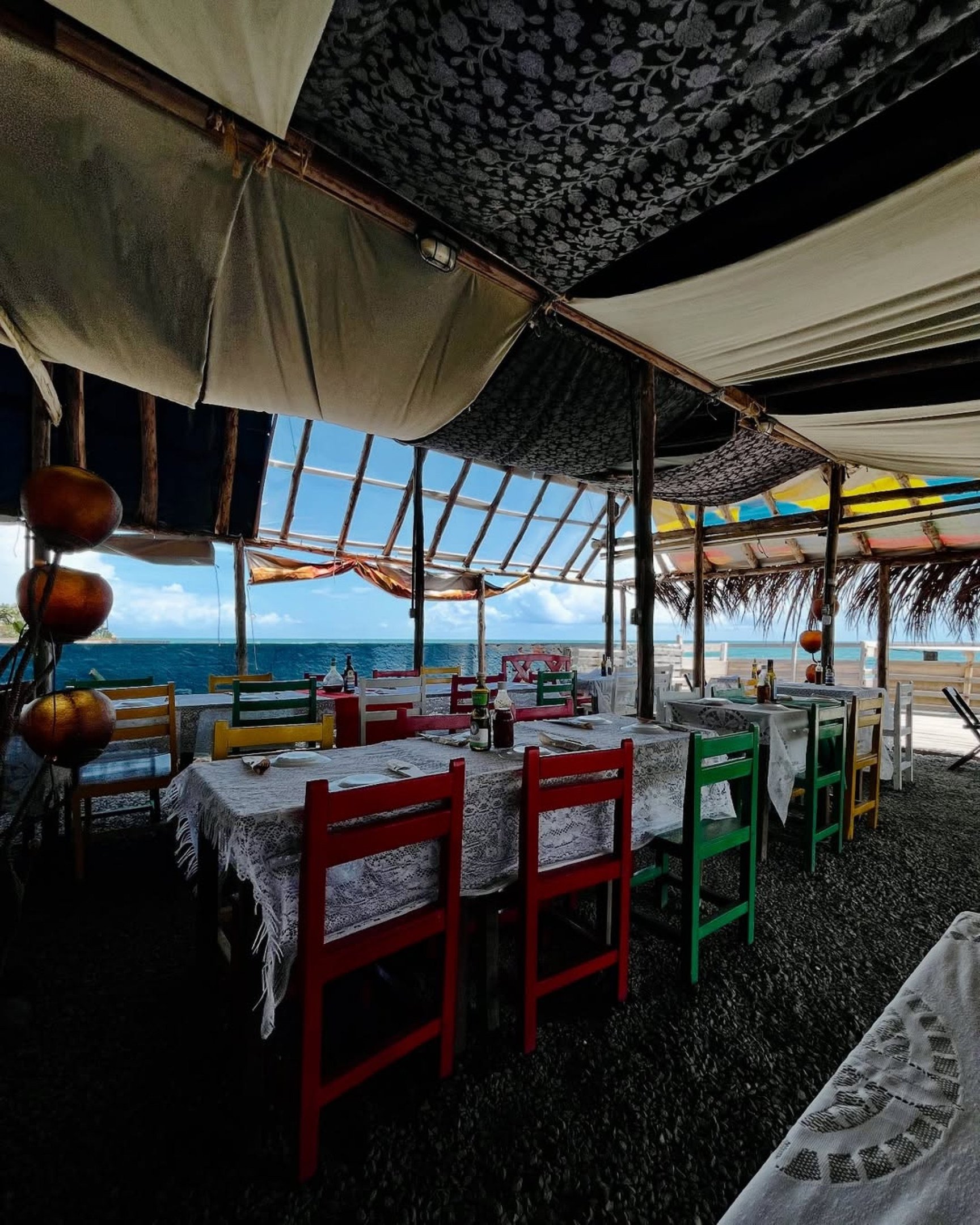 Imagem do restaurante à beira-mar Reprodução/@tasca_iberica