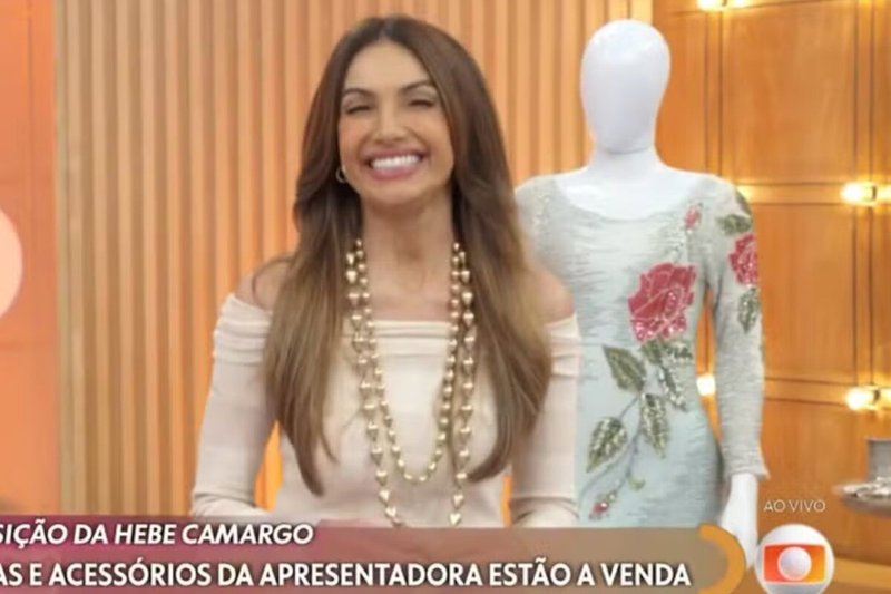 Patrícia Poeta ganha colar que foi de Hebe ao vivo do filho da apresentadora