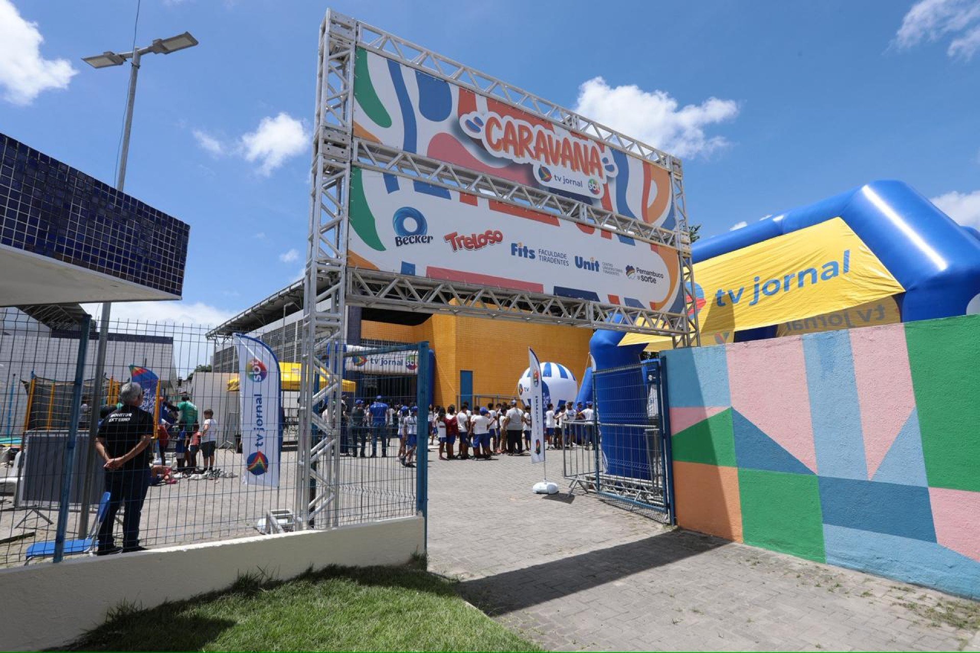 Serviços gratuitos no Compaz do Pina nesta sexta (24): veja programação