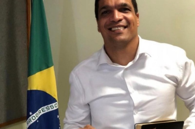 Cabo Daciolo anuncia pré-candidatura à presidência para 2026