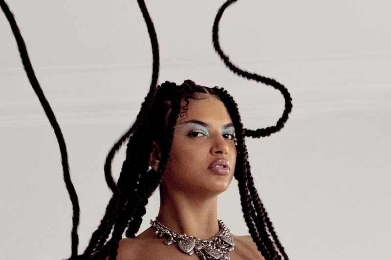 DJ Clementaum apresenta o 'Showmentaum das Bruxas' no Recife