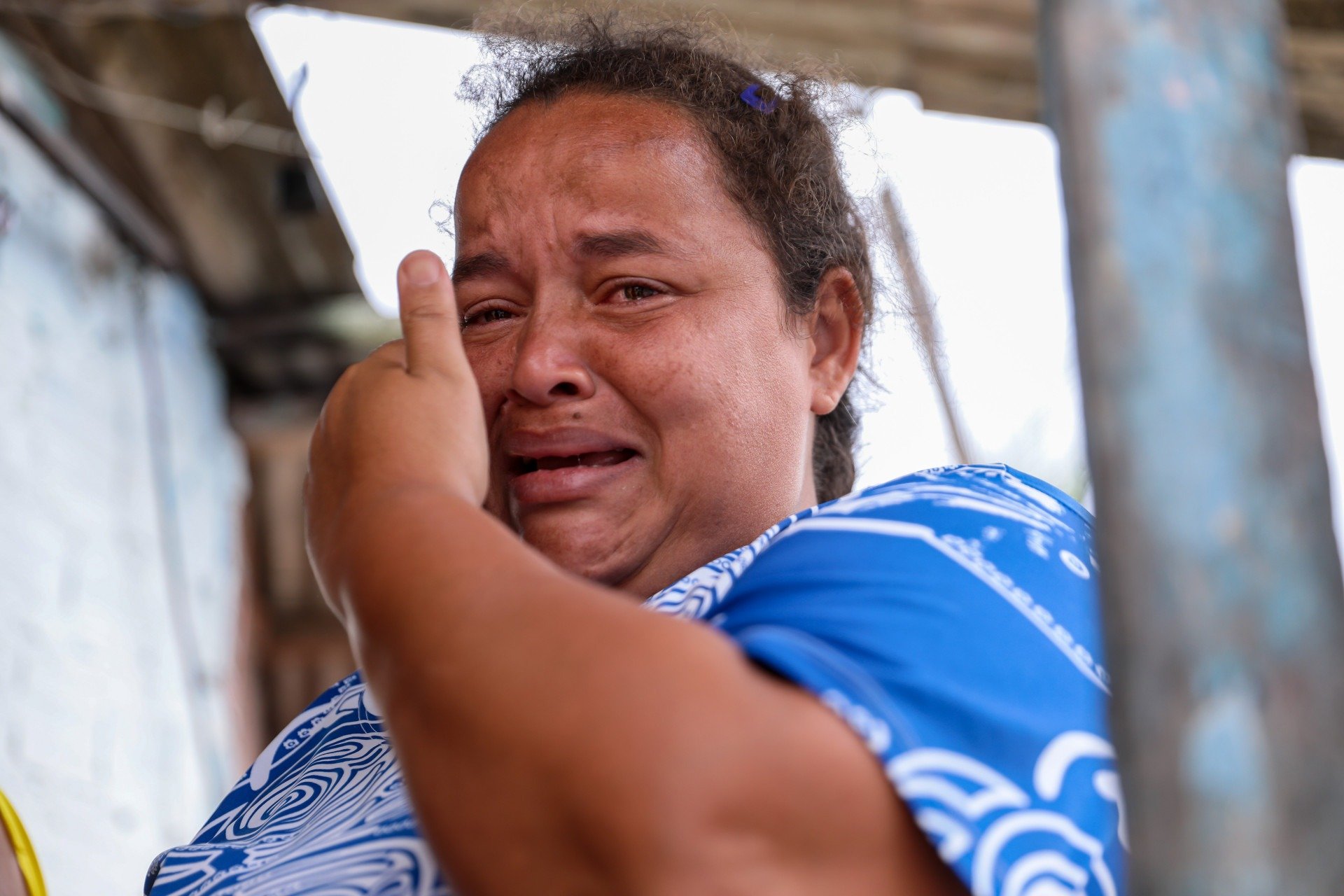 Mãe de Esther Isabelly conta que entrou na casa dos suspeitos para procurar a filha no dia em que ela desapareceu