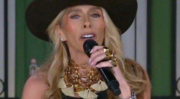 Adriane Galisteu sobre A Fazenda 17: ‘Esse elenco é de milhões, né?’