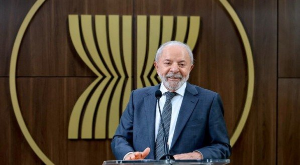 Lula em discurso na Indonésia