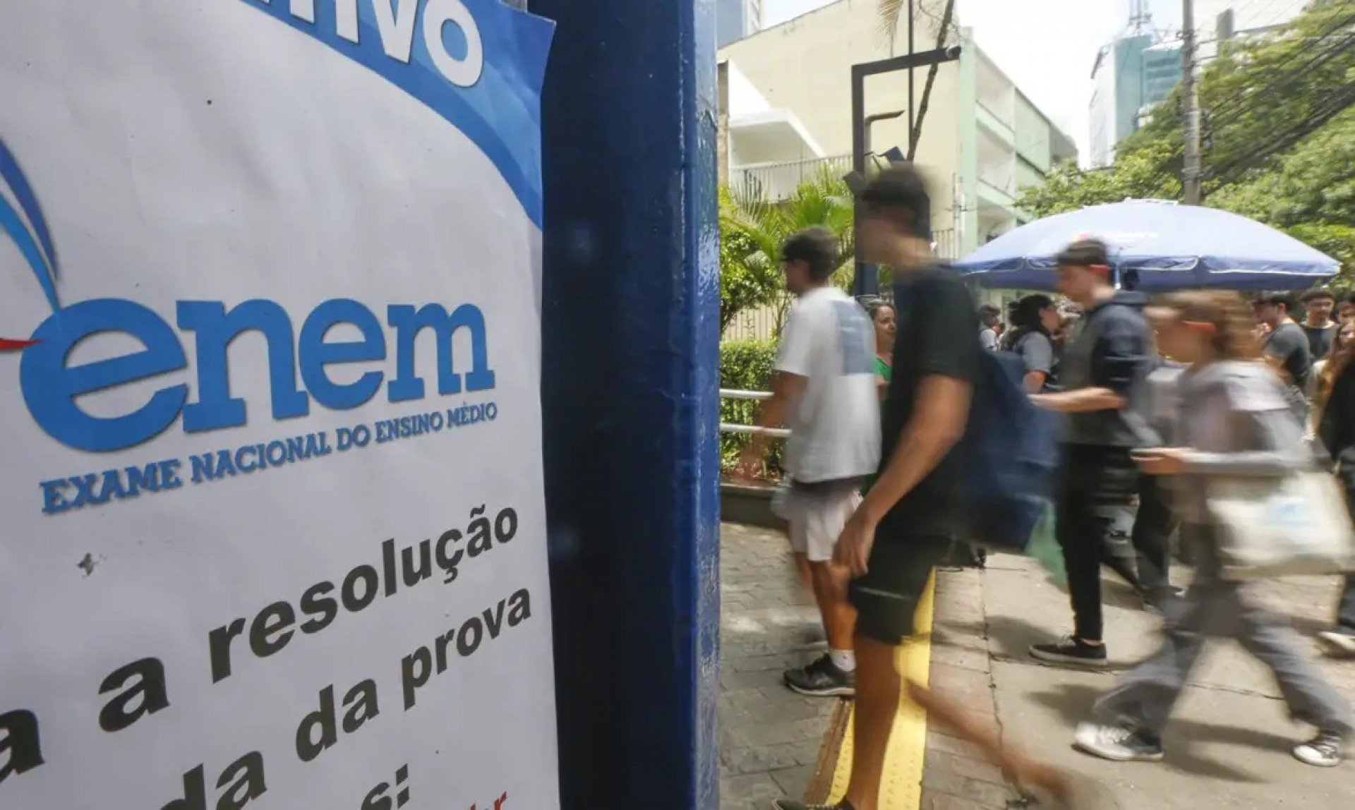 Foto da capa: Enem e Educação