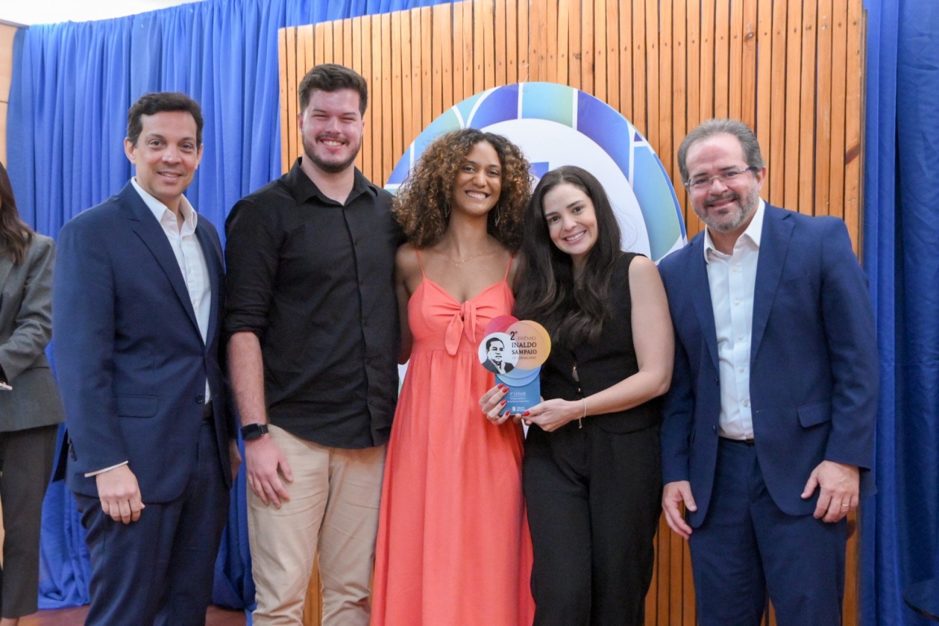 Jornalistas do SJCC recebem prêmio do TCE-PE por reportagem sobre desigualdade nas favelas pernambucanas