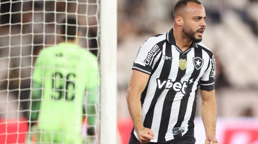 Arthur Cabral, atacante do Botafogo