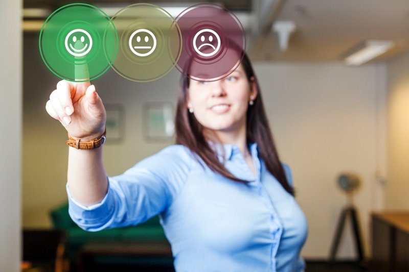 Imagem de uma mulher em processo seletivo