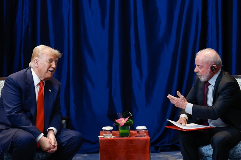Lula diz a Trump que pode mediar conflito entre EUA e Venezuela