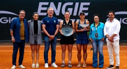 A austríaca Julia Grabher conquistou neste domingo (26) o título de simples do ENGIE Open presented by MundoTênis Tours