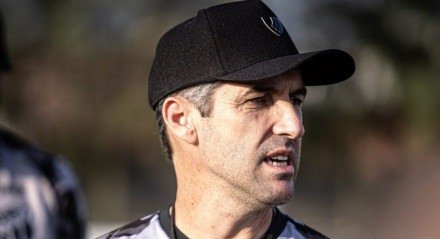 A equipe do Ceará enfrenta um momento de oscilação no campeonato e entrou de vez para a briga contra o rebaixamento. A má fase do ataque é evidente.