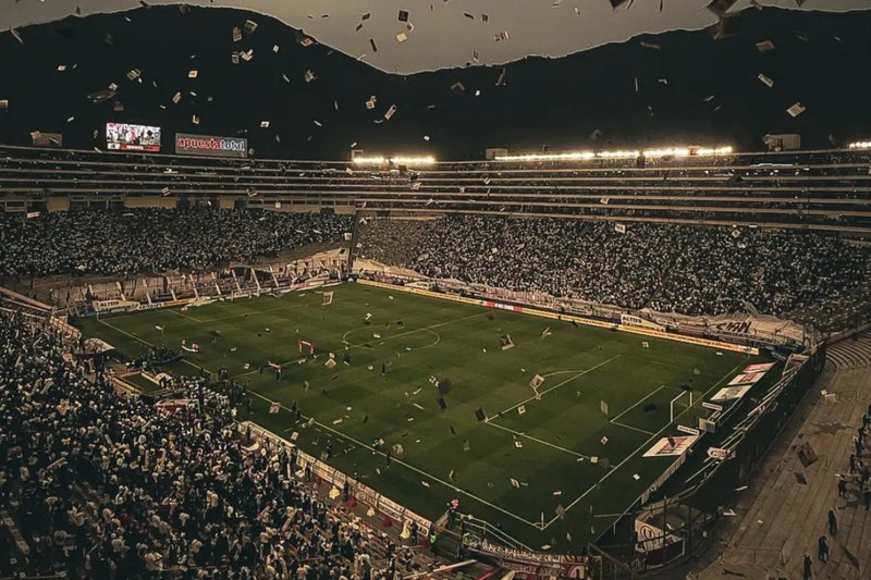 Estádio Monumental "U" de Lima, no Peru