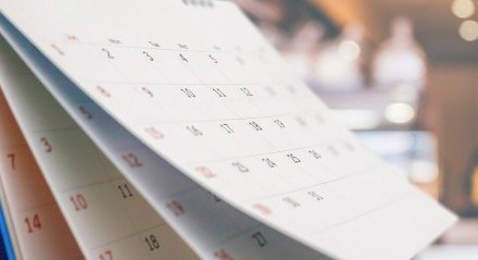 Imagem ilustra calendário em alusão às datas do Enem