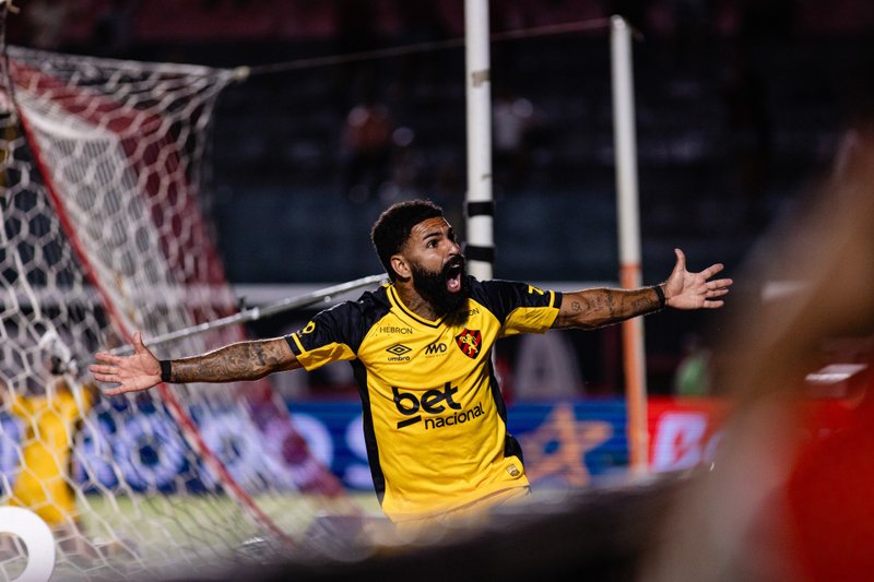 Romarinho, atacante do Sport