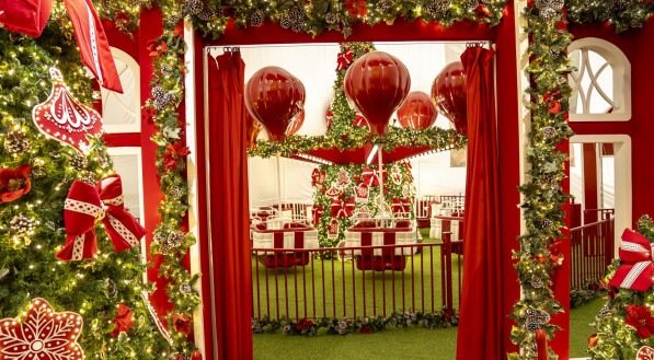 Exclusivo para crianças, o Gira-Balão é um passeio em 8 cestos giratórios integrado à decoração Heudes Regis/Divulgação