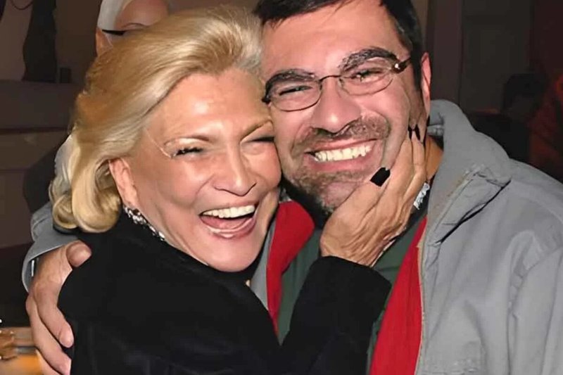 Filho revela que sonha com Hebe Camargo quase todas as noites: “Sinto perto de mim”