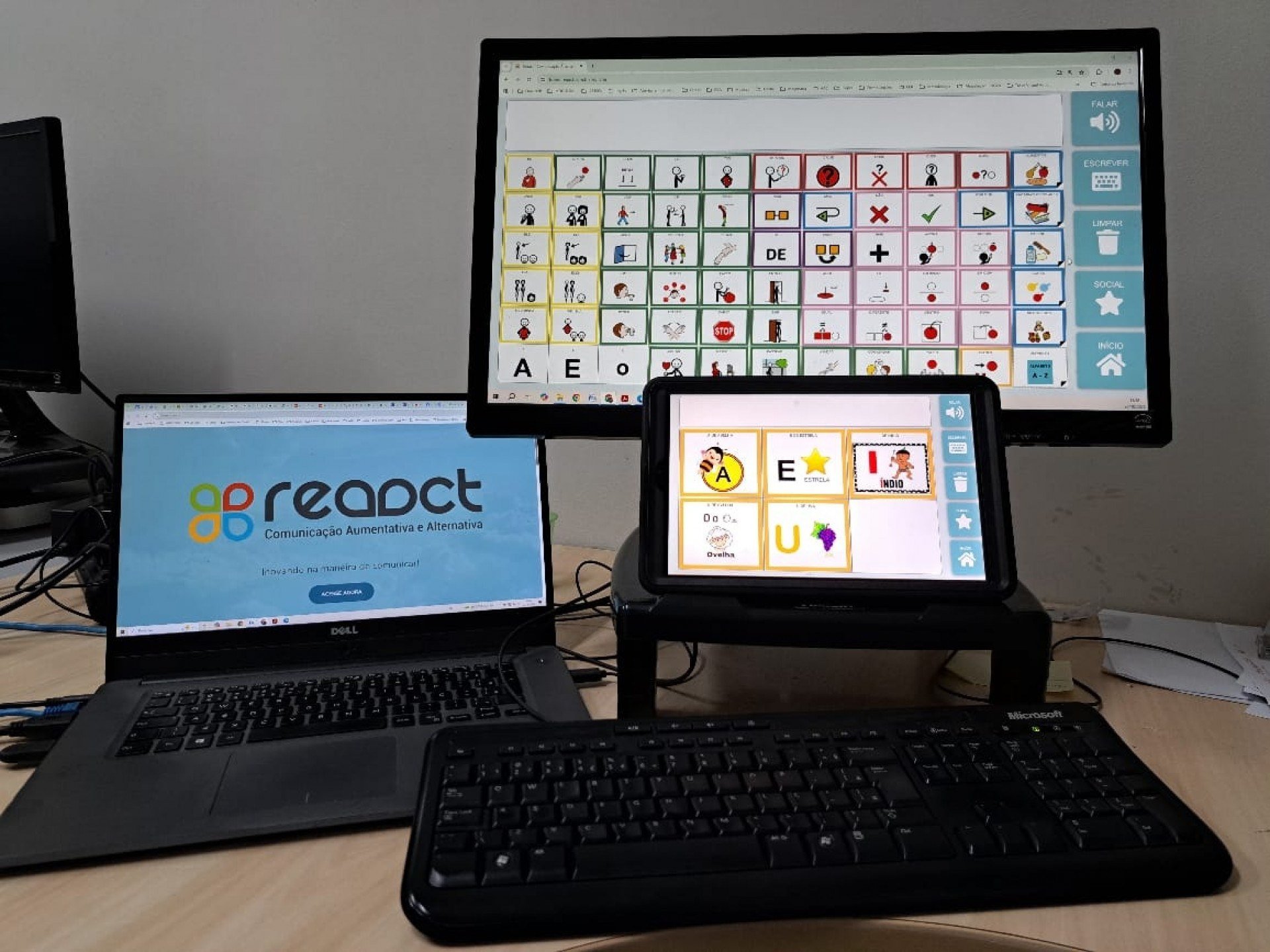 Plataforma do CIn-UFPE capacita profissionais na alfabetização de crianças neurodivergentes não verbais