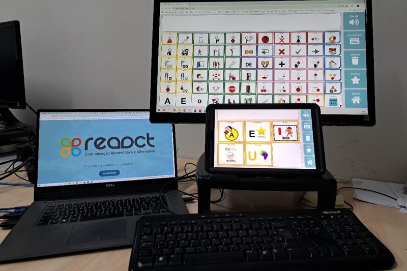 O projeto Reaact é uma solução multiplataforma que funciona em qualquer computador ou dispositivo móvel