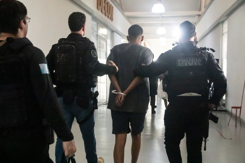 Entre as vítimas estão dois policiais civis, dois militares e civis. O restante é apontado como suspeito de envolvimento com o tráfico