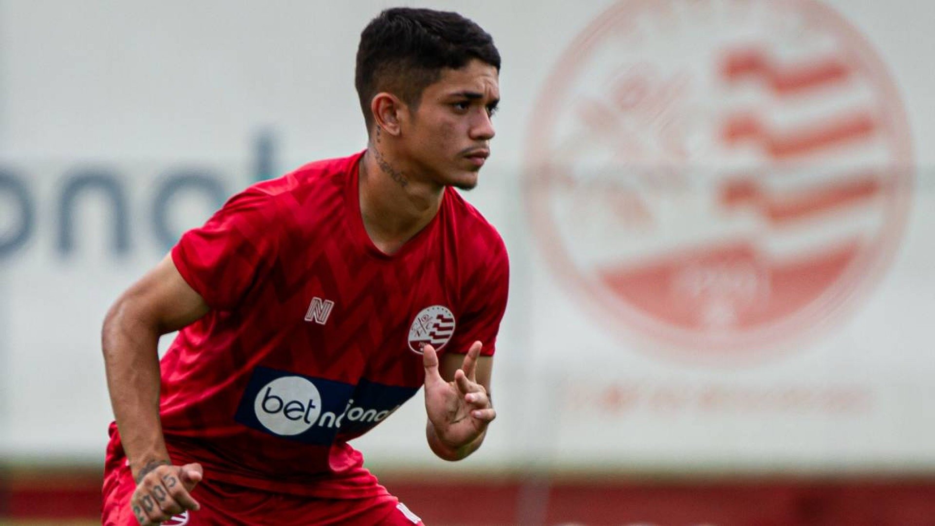 Atacante do Náutico é anunciado como novo reforço de time da Série D