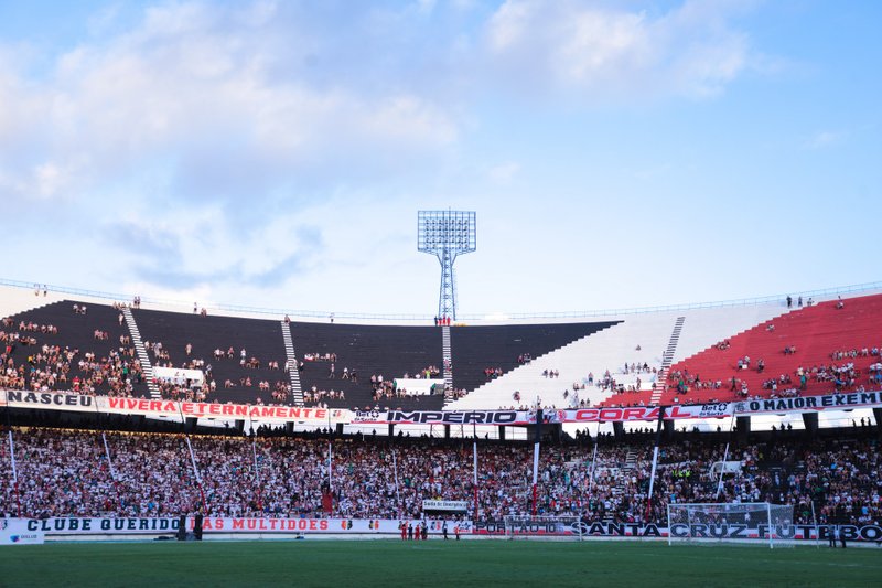 Imagem do estádio do Arruda, a casa do Santa Cruz
