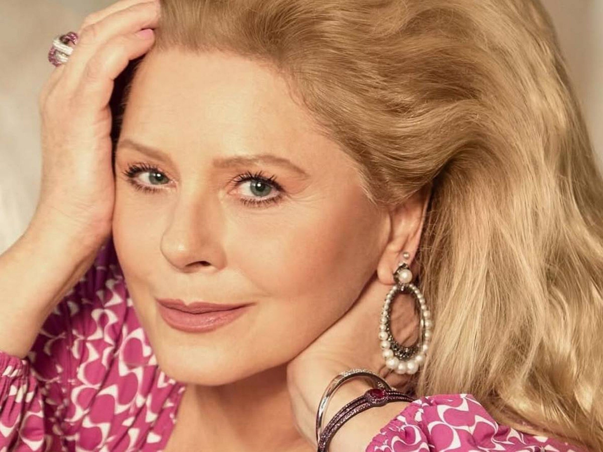 Vera Fischer fala sobre envelhecer e revela ‘fórmula’ para manter jovialidade aos 73 anos