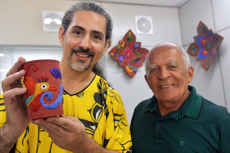 Escultura do Galo Gigante terá a marca da Companhia Editora de Pernambuco (Cepe) no Carnaval 2026