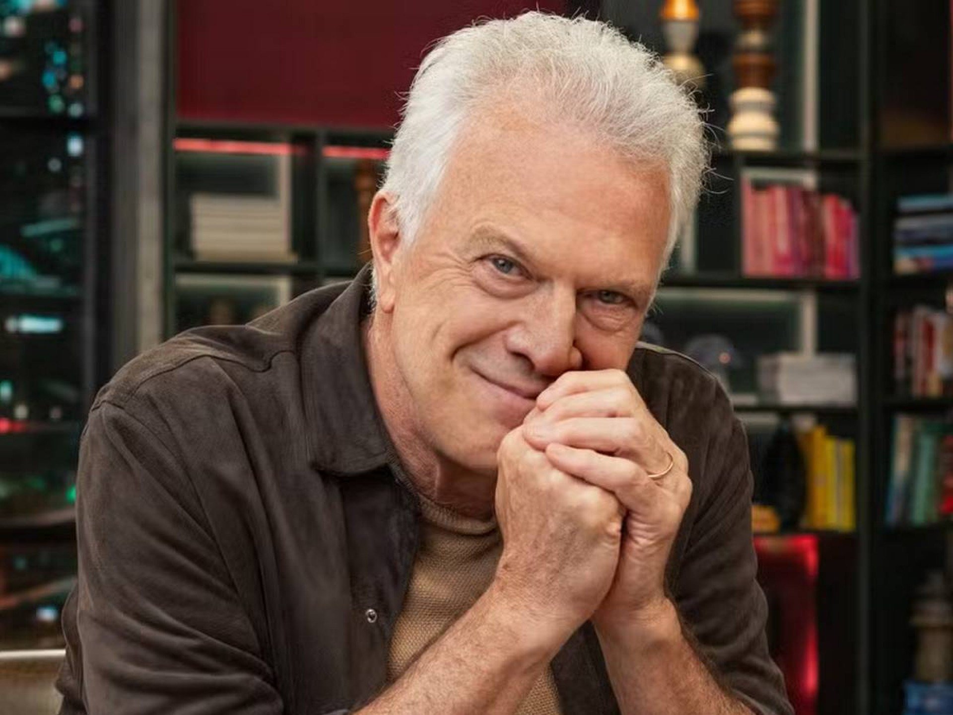 Globo deve substituir Conversa com Bial por reprise de novelas, diz jornalista