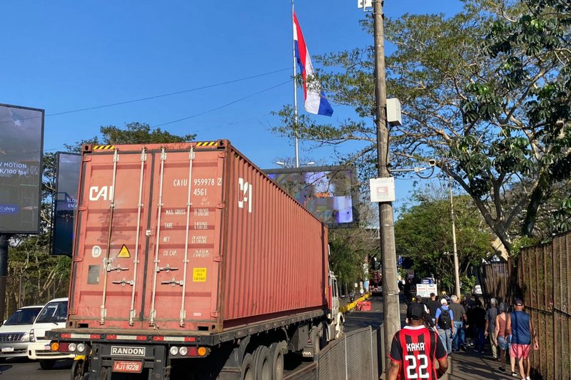 Governo do Paraguai aumenta reforço policial na Ponte da Amizade, na fronteira com o Brasil, para combater entrada de integrantes do Comando Vermelho no país