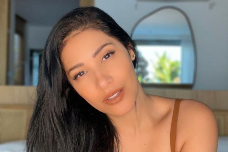 Simaria dá puxadinha em peça íntima e mostra seu poder de sedução