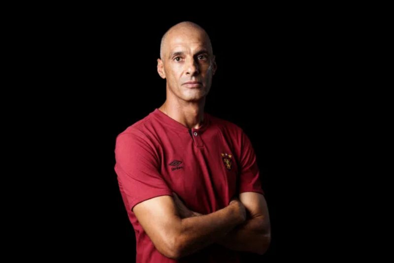 César Lucena, auxiliar-técnico fixo do Sport