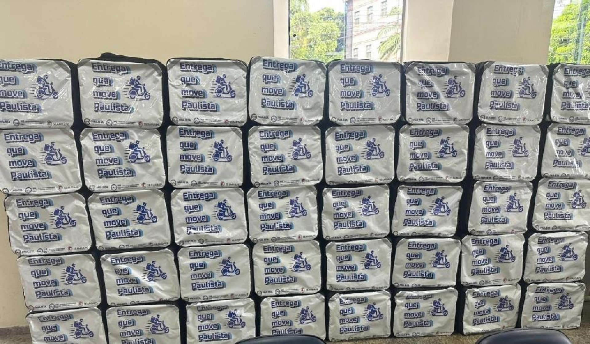 Serão distribuídas 100 bags para motociclistas e ciclistas que atuam na cidade Cortesia