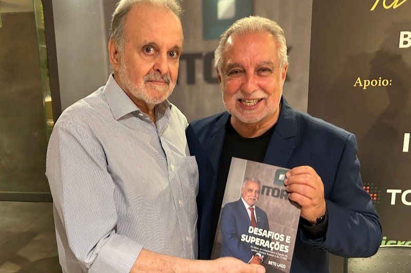 Romeu Krause com o irmão Gustavo Krause, no lançamento da sua biografia "Desafios e Superações"