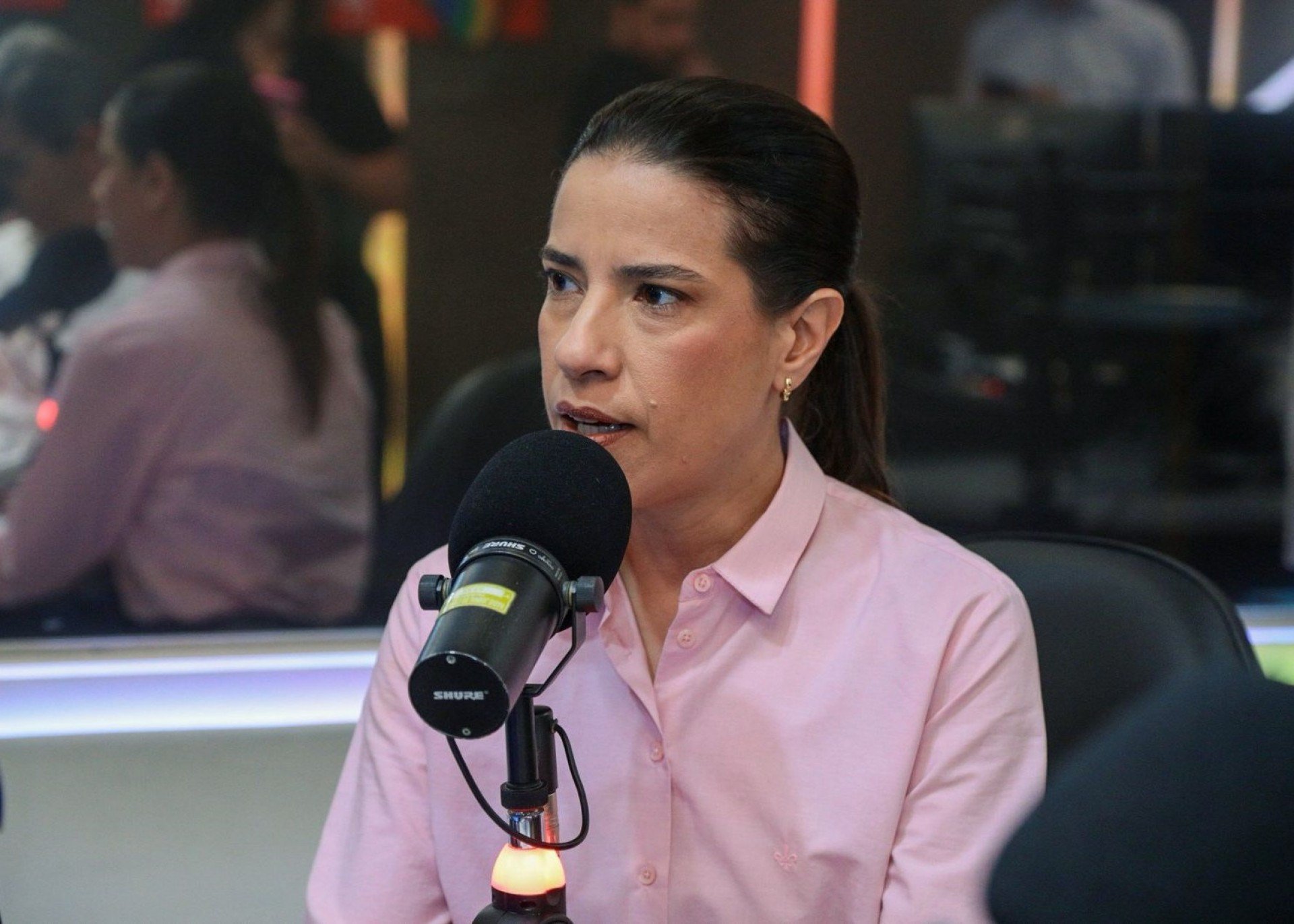 Raquel lyra no Passando a Limpo da Rádio Jornal nesta sexta-feira (31). ARTUR BORBA