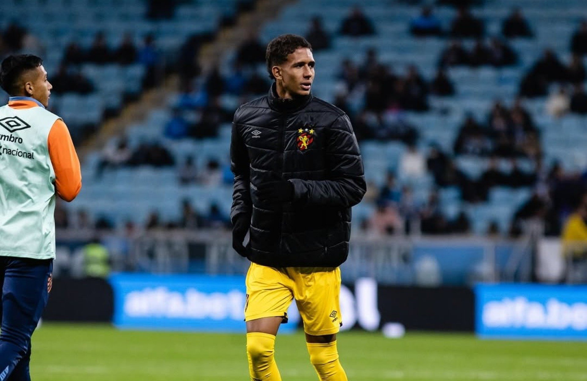 Sport negocia venda milionária de joia da base para o Botafogo