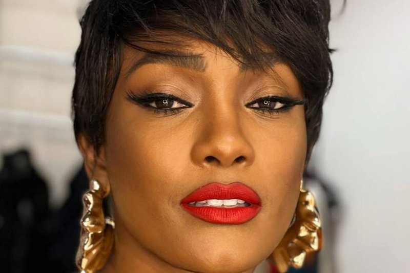 Erika Januza fala sobre amor-próprio após fim de noivado com produtor