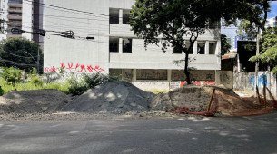 Entulhos na Rua Barão de Itamaracá