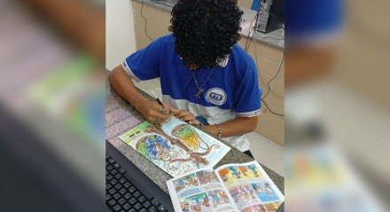 Estudante pernambucano usa a arte para refletir sobre justiça e meio ambiente em charge