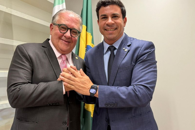 Os deputados federais Augusto Coutinho (Republicanos) e Carlos Veras (PT) foram reconduzidos pelos parlamentares pernambucanos para a coordenação da bancada do Estado no Congresso Nacional