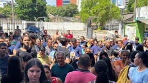 Movimentação na entrada da Unicap para o primeiro dia de prova do Enem 2025