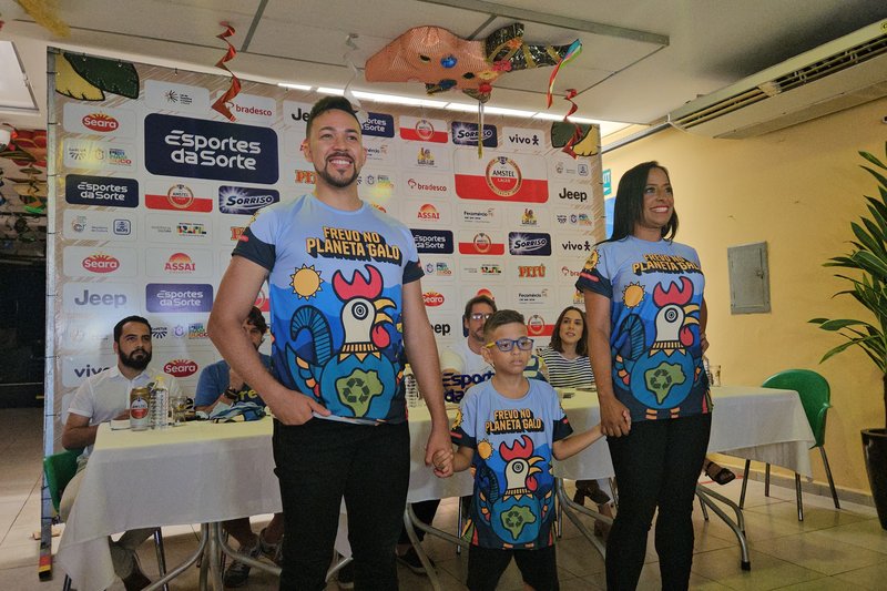 Galo da Madrugada quer chamar a atenção dos foliões para o assunto com o tema "Frevo no Planeta Galo"