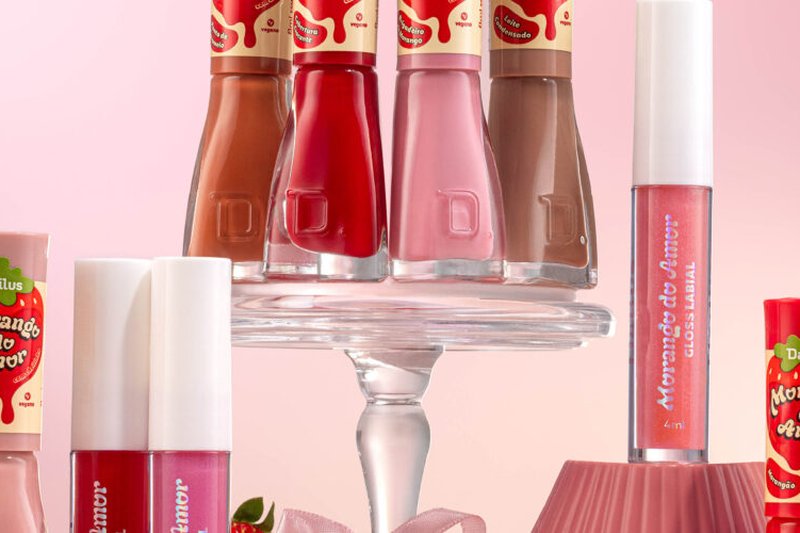 Dailus lança coleção "Morango do Amor" inspirada no doce que virou fenômeno nas redes