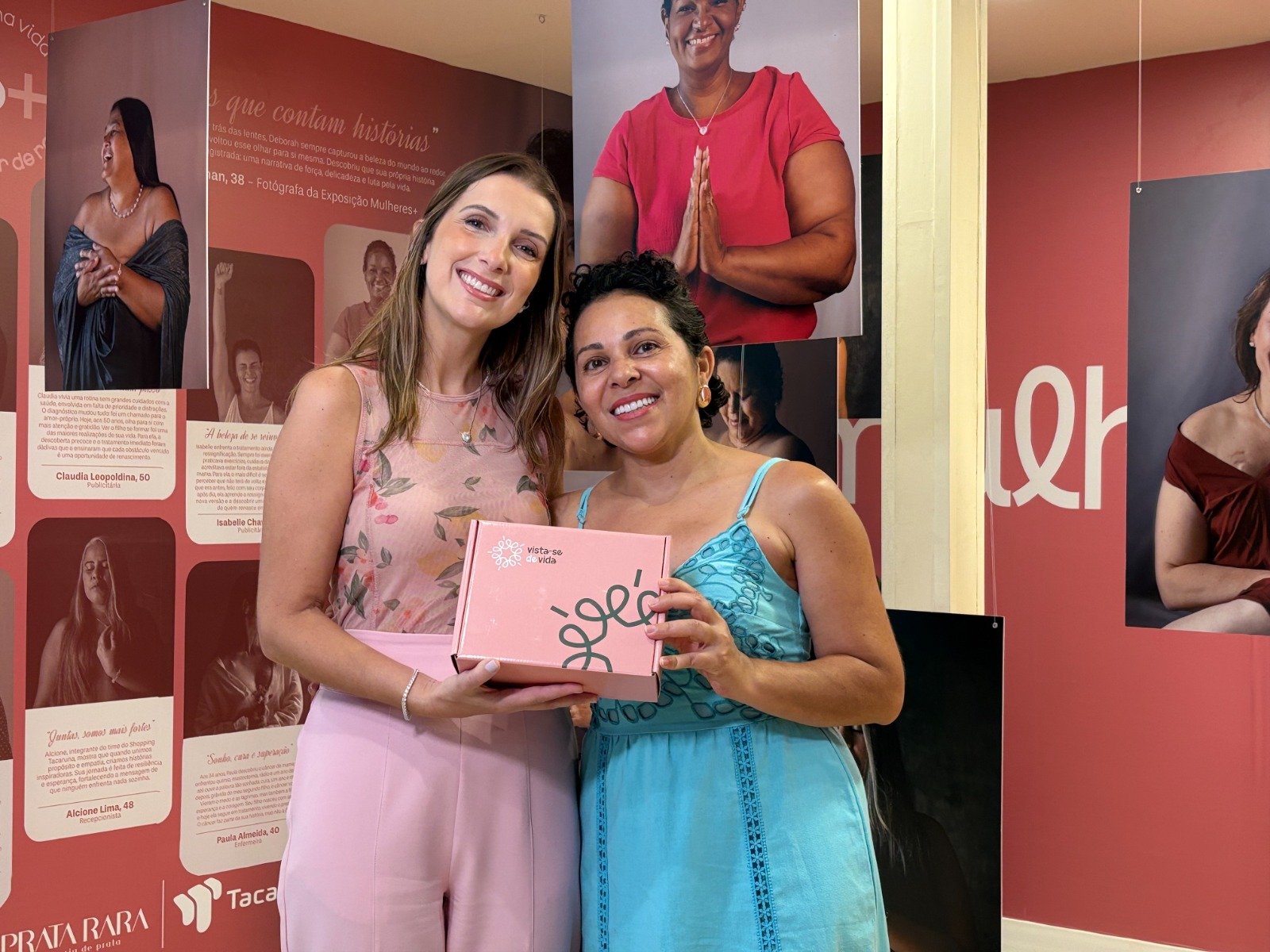 Em ação solidária, Prata Rara e Shopping Tacaruna entregam próteses a mulheres mastectomizadas