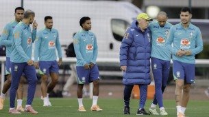 Ancelotti começa a esboçar equipe para amistoso contra o Senegal