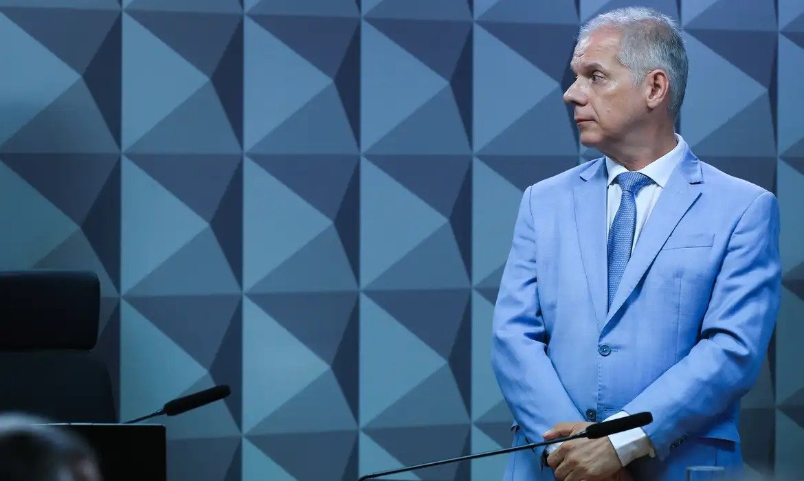 Polícia Federal diz que ex-presidente do INSS recebia R$ 250 mil mensais de propina