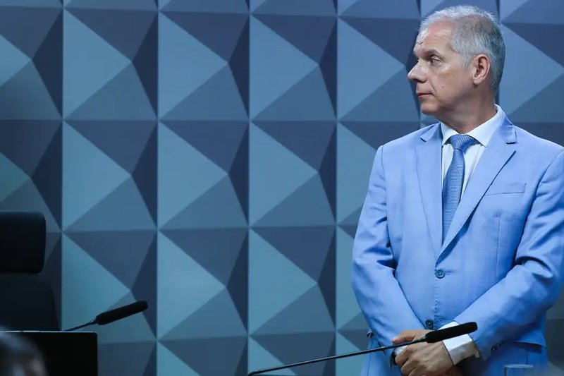 Polícia Federal diz que ex-presidente do INSS recebia R$ 250 mil mensais de propina